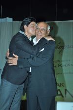 Shahrukh Khan, Yash Chopra at yash Chopra_s birthday in Yashraj Studio on 27th Sept 2012 (109).JPG